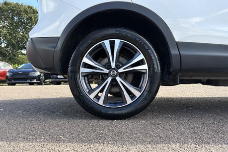 Nissan Qashqai DIG-T N-CONNECTA DCT 7