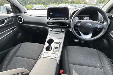 Hyundai KONA PREMIUM 8