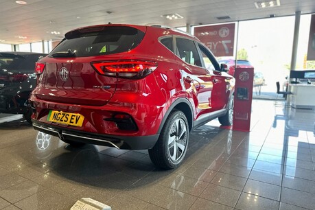 MG ZS 72.6kWh Trophy Auto 5dr 9