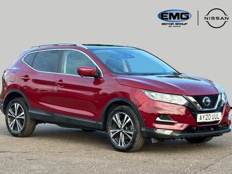 Nissan Qashqai 1.3 DIG-T N-Connecta Glass Roof Euro 6 (s/s) 5dr