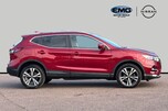 Nissan Qashqai 1.3 DIG-T N-Connecta Glass Roof Euro 6 (s/s) 5dr 4