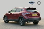 Nissan Qashqai 1.3 DIG-T N-Connecta Glass Roof Euro 6 (s/s) 5dr 5