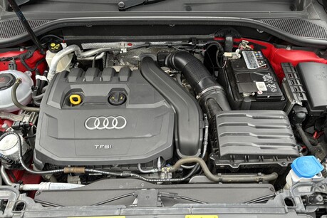 Audi Q2 1.5 TFSI CoD 35 S line S Tronic Euro 6 (s/s) 5dr 40