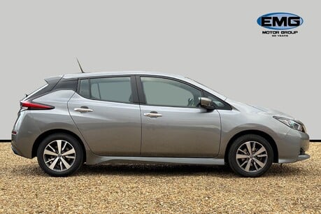 Nissan LEAF 40kWh Acenta Hatchback 5dr Electric Auto (150 ps) 4