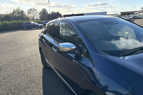 Nissan LEAF 39kWh Tekna Auto 5dr 32