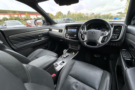 Mitsubishi Outlander PHEV DYNAMIC SAFETY 9