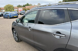 Nissan Qashqai 1.3 DIG-T N-Connecta Glass Roof DCT Auto Euro 6 (s/s) 5dr 37