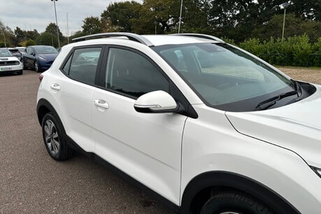 Kia Stonic 1.0 T-GDi 2 SUV 5dr Petrol Manual Euro 6 (s/s) (99 bhp) 31