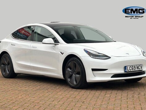 Tesla Model 3 Standard Range Plus Auto RWD 4dr