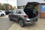 Volkswagen T-Roc 2.0 TDI R-Line Euro 6 (s/s) 5dr 33