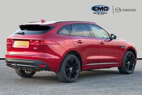 Jaguar F-Pace 2.0 D R-SPORT AUTO 7