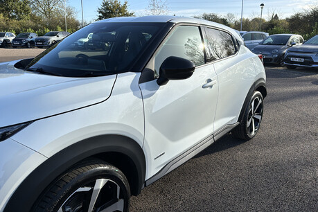 Nissan Juke 1.6 HEV Tekna Auto Euro 6 5dr 35