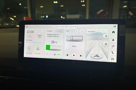 MG MG4 64kWh Trophy Long Range Auto 5dr 17