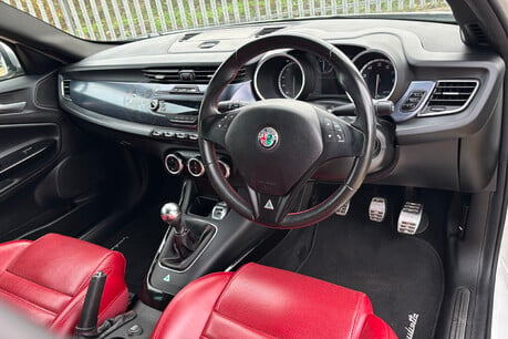 Alfa Romeo Giulietta 1.4 TB MultiAir Sportiva Hatchback 5dr Petrol Manual Euro 5 (s/s) (170 bhp) 10