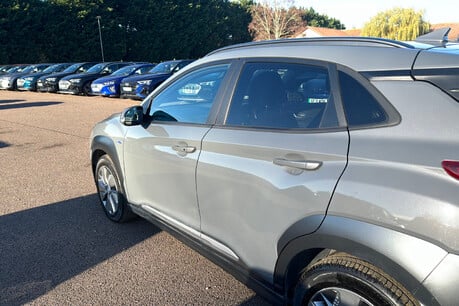 Hyundai KONA 64kWh Premium SUV 5dr Electric Auto (10.5kW Charger) (204 ps) 37