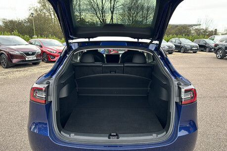 Tesla Model Y LONG RANGE AWD 19