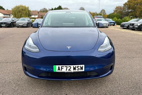 Tesla Model Y LONG RANGE AWD 29