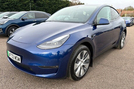 Tesla Model Y LONG RANGE AWD 30