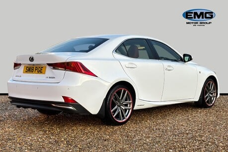 Lexus Is 2.5 300h F Sport Saloon 4dr Petrol Hybrid E-CVT Euro 6 (s/s) (223 ps) 7