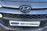 Hyundai i10 1.2 Premium 5dr Petrol Auto Euro 6 (87 ps) 35