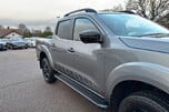 Nissan Navara 2.3 dCi N-Guard Auto 4WD Euro 6 4dr 31