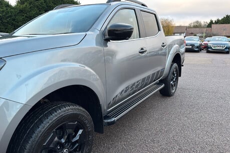 Nissan Navara 2.3 dCi N-Guard Auto 4WD Euro 6 4dr 35