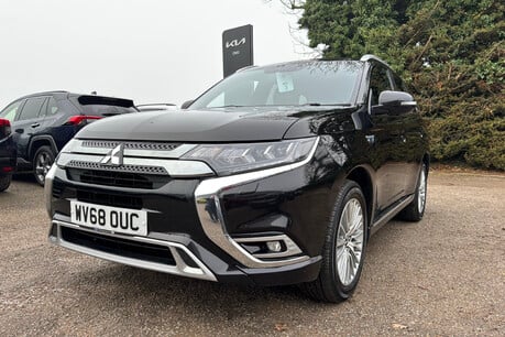 Mitsubishi Outlander 2.4h TwinMotor 13.8kWh 4h SUV 5dr Petrol Plug-in Hybrid CVT 4WD Euro 6 (s/s 34