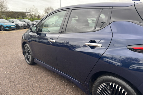 Nissan LEAF 39kWh Tekna Auto 5dr 37