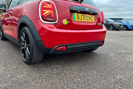 Mini Hatch 32.6kWh Level 2 Hatchback 3dr Electric Auto (184 ps) 28