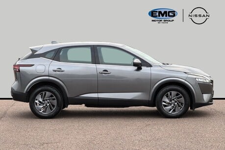 Nissan Qashqai 1.3 DIG-T MHEV Acenta Premium XTRON Euro 6 (s/s) 5dr 4