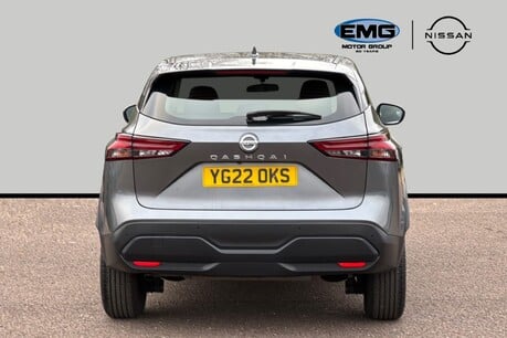 Nissan Qashqai 1.3 DIG-T MHEV Acenta Premium XTRON Euro 6 (s/s) 5dr 6