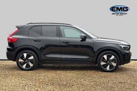 Volvo XC40 Recharge Twin 82kWh Core SUV 5dr Electric Auto AWD (408 ps) 4