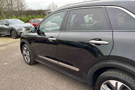 Kia Niro 64kWh 4+ SUV 5dr Electric Auto (201 bhp) 35