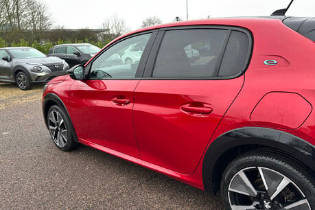 Peugeot 208 50kWh GT Premium Hatchback 5dr Electric Auto (136 ps) 37