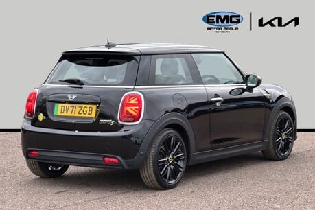 Mini Hatch 32.6kWh Level 2 Hatchback 3dr Electric Auto (184 ps) 7