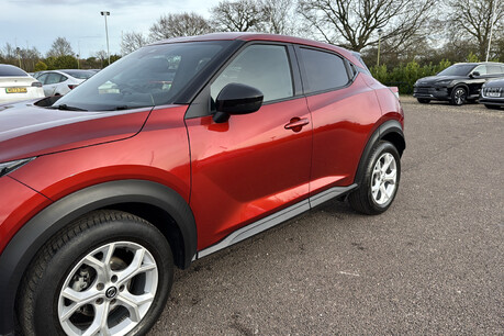 Nissan Juke 1.0 DIG-T N-Connecta DCT Auto Euro 6 (s/s) 5dr 34