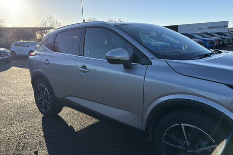 Nissan Qashqai 1.3 DIG-T MHEV Tekna Euro 6 (s/s) 5dr 32