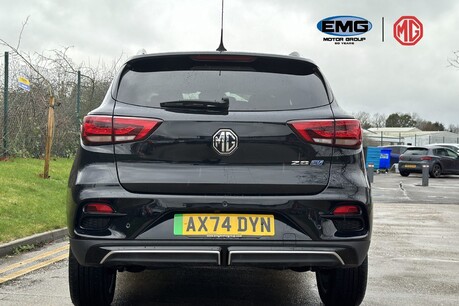 MG ZS TROPHY CONNECT 6