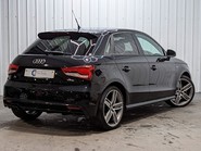 Audi A1 SPORTBACK TFSI BLACK EDITION 2
