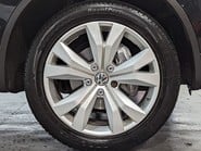 Volkswagen Touareg 3.0 TDI V6 BlueMotion Tech R-Line Tiptronic 4WD Euro 6 (s/s) 5dr 33