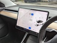 Tesla Model 3 PERFORMANCE AWD 3