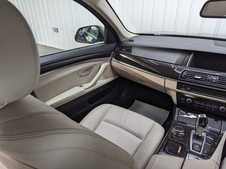 BMW 5 Series 525D LUXURY 47