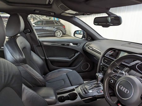 Audi A4 TDI QUATTRO BLACK EDITION PLUS 50