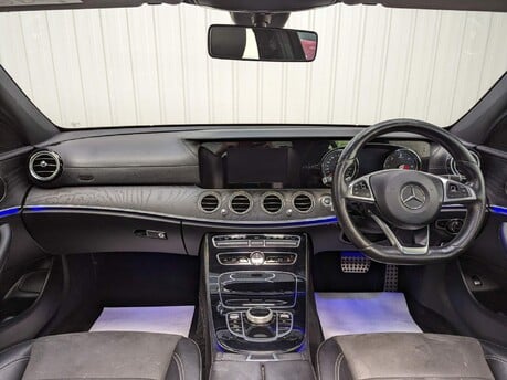 Mercedes-Benz E Class E 220 D AMG LINE PREMIUM 3