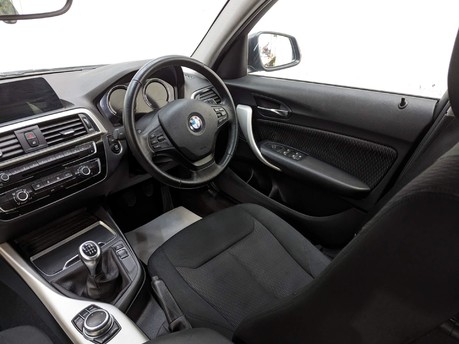 BMW 1 Series 116D SE BUSINESS 48