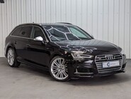 Audi S4 AVANT TFSI QUATTRO S4 1