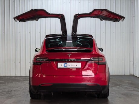 Tesla Model X 75D 43