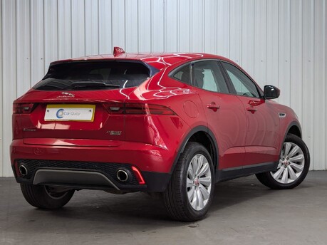 Jaguar E-Pace SE 2