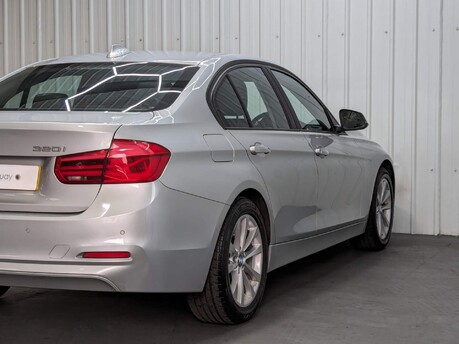 BMW 3 Series 320I SE 38