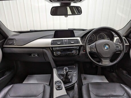 BMW 3 Series 320I SE 3